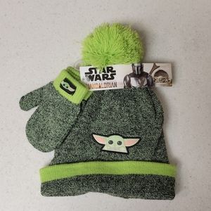 Baby Yoda Boys 2-Piece Beanie Style Hat & Mittens Set